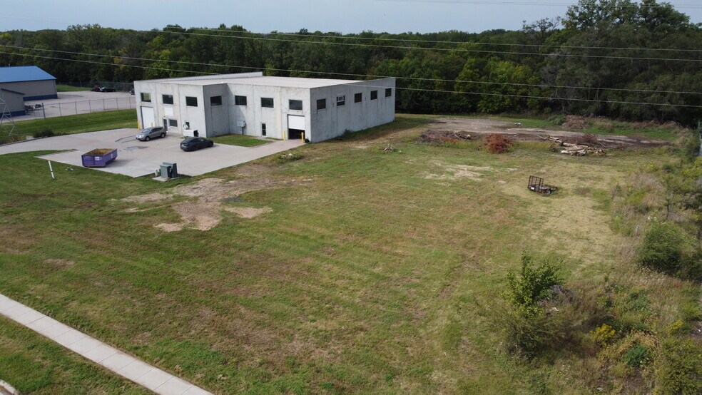 More Photos Of 3801 S 6th St, Lincoln Warehouse For Sale