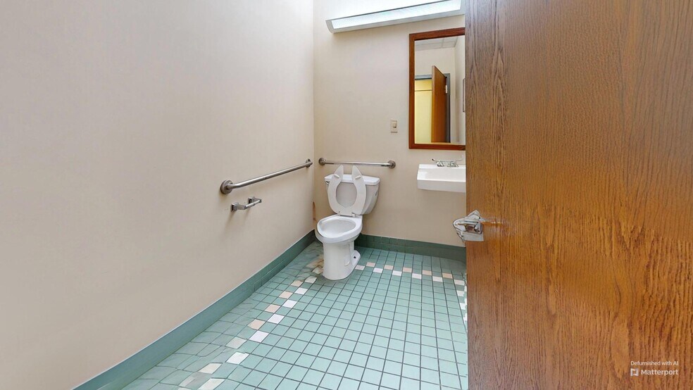 More Photos Of 1725 E 12th St, Brooklyn Medical For Lease