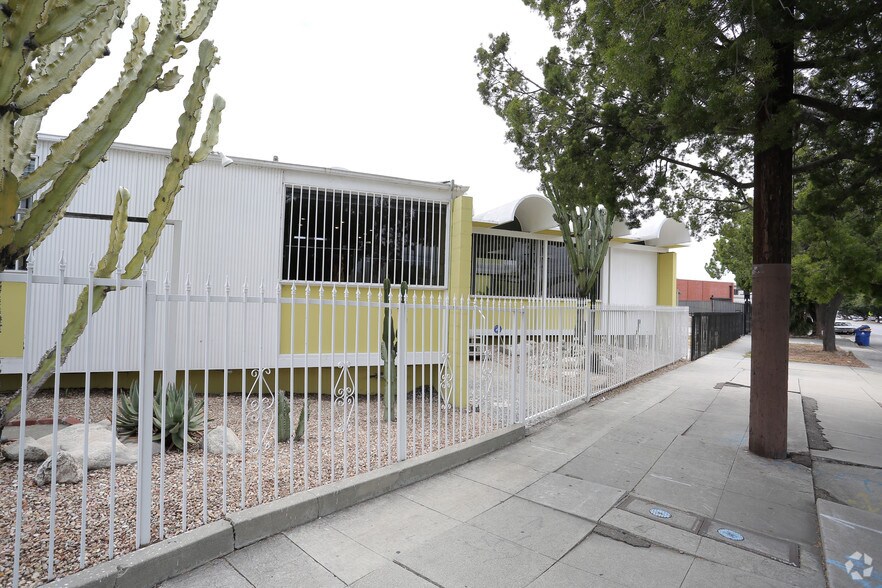 More Photos Of 5200 Venice Blvd, Los Angeles Loft Creative Space For Lease
