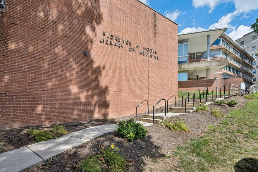 More Photos Of 3300 Henry Ave, Philadelphia Unknown For Lease