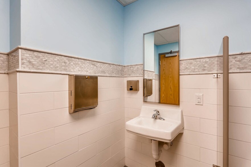 More Photos Of 3280 Downing St, Denver Apartments For Lease