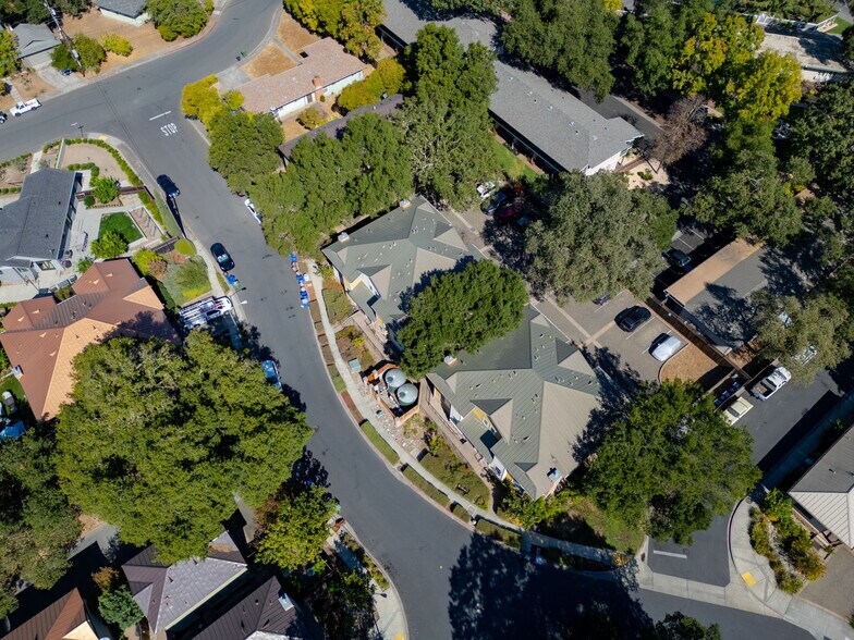 More Photos Of 204 Rosebud Ln, Saint Helena Apartments For Sale