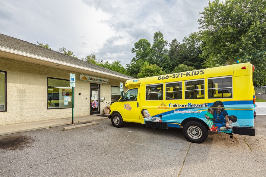 More Photos Of 2-6 Fairview Hills Dr, Fairview Daycare Center For Lease