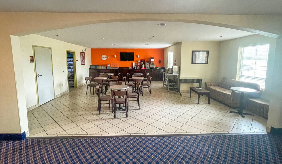 More Photos Of 105 Lamar St, Houma Hotel For Sale