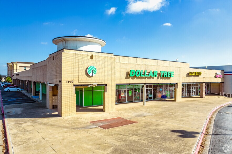 More Photos Of 1820-2020 N Central Expy, McKinney Unknown For Lease