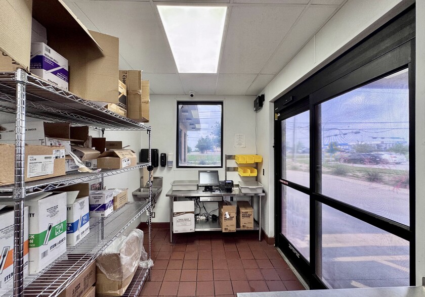 More Photos Of 3201 W Stan Schlueter Loop, Killeen General Retail For Sale