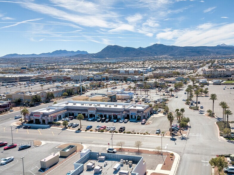 More Photos Of 565 Marks St, Henderson Unknown For Lease