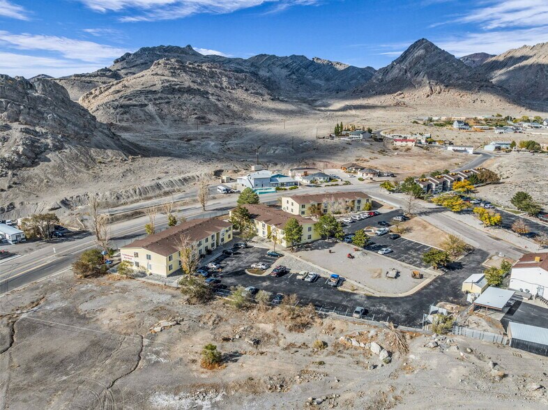 More Photos Of 370 Aria Blvd, Wendover Apartments For Sale