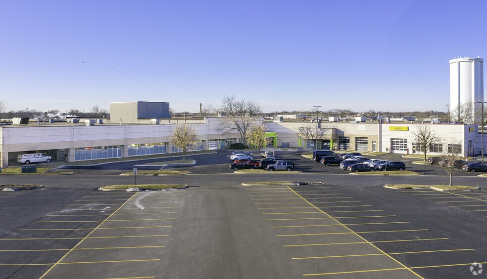 More Photos Of 7080 N Mccormick Blvd, Lincolnwood Warehouse For Lease