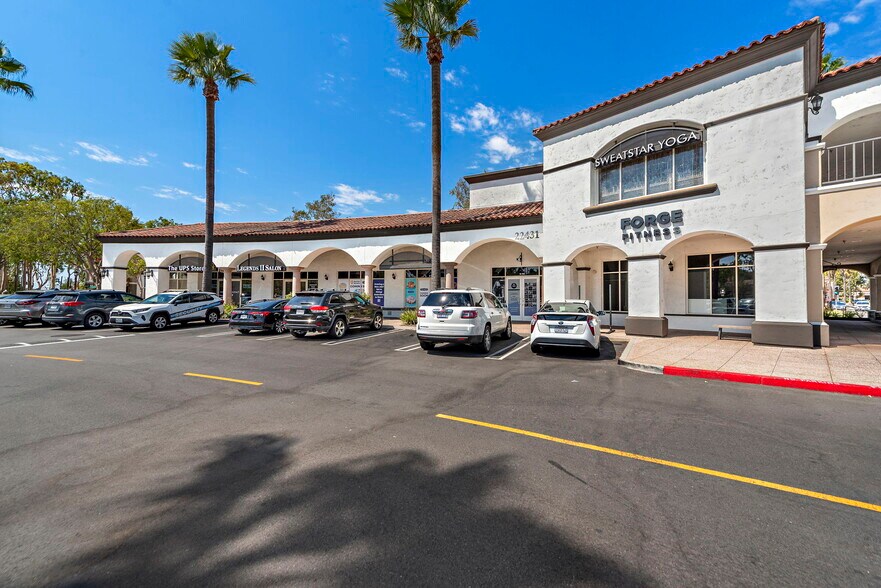 More Photos Of 22361-22451 Antonio Pky, Rancho Santa Margarita Unknown For Lease