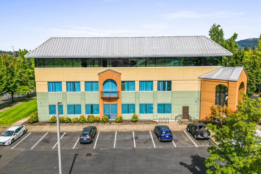 More Photos Of 6902 SE Lake Rd, Milwaukie Medical For Lease