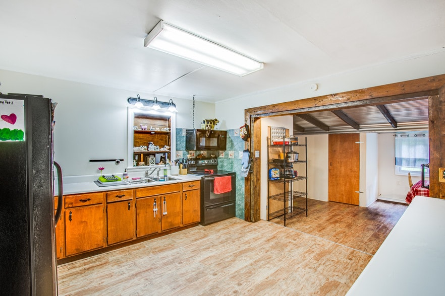 More Photos Of 11200 Catharpin Rd, Spotsylvania Auto Repair For Sale