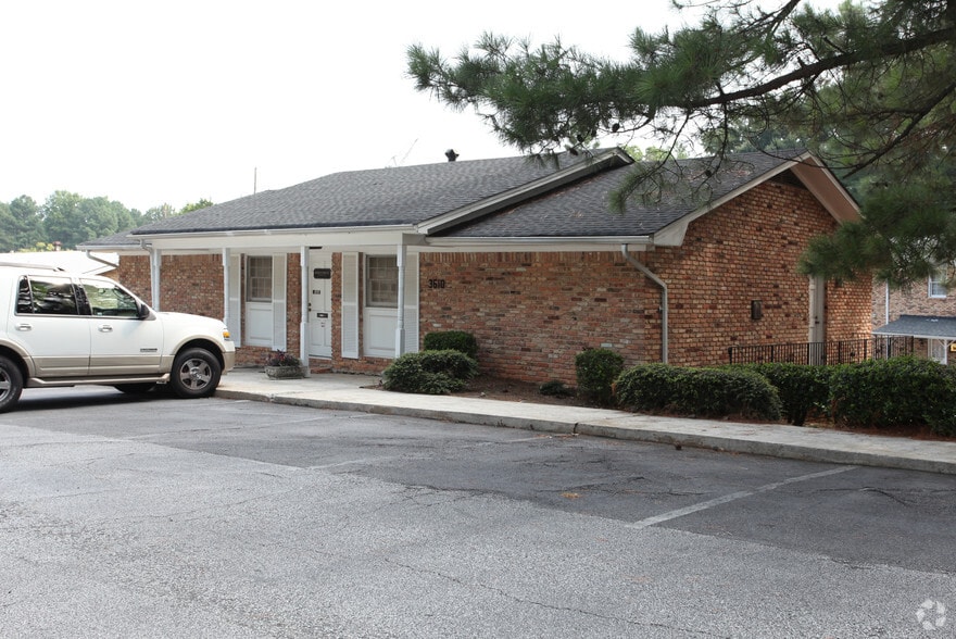 Primary Photo Of 3610-3614 Chamblee Tucker Rd, Atlanta Office For Sale