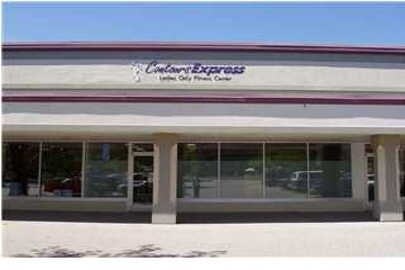 More Photos Of 411-457 Standale Plz NW, Grand Rapids Storefront For Lease