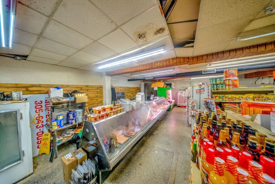 More Photos Of 1910 SW 1st St, Miami Supermarket For Sale