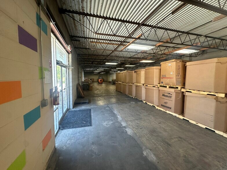 More Photos Of 2305 Saint Joseph Ave, Saint Joseph Warehouse For Sale