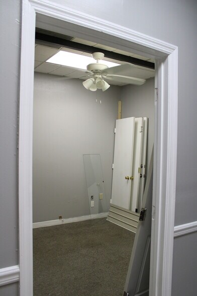 More Photos Of 3632 US Highway 92 E, Lakeland Storefront Retail Office For Lease