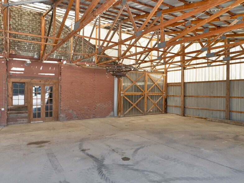 More Photos Of 350 W Front St, Byers Freestanding For Sale