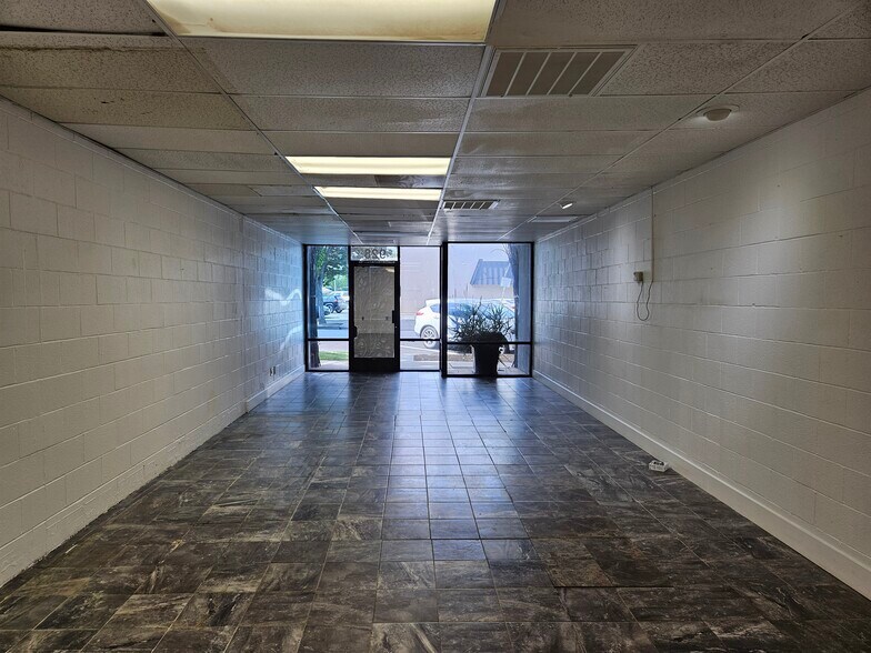 More Photos Of 928 15th St, Modesto Office For Lease