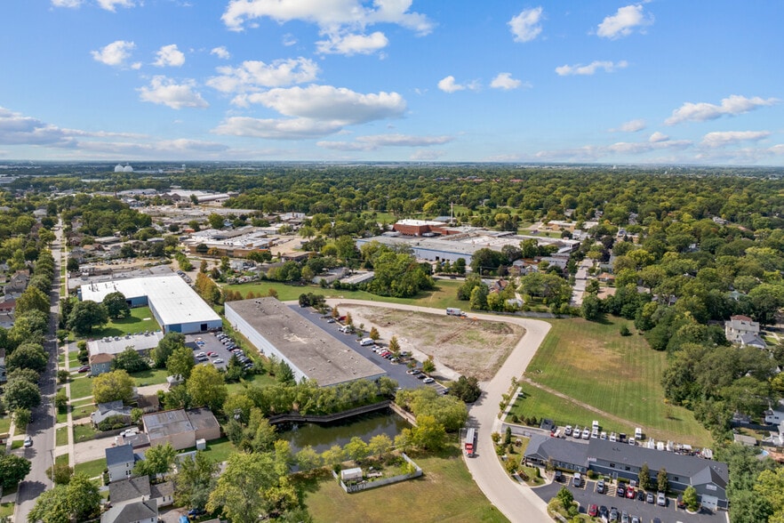 More Photos Of 340 Marshall Ave, Aurora Warehouse For Sale