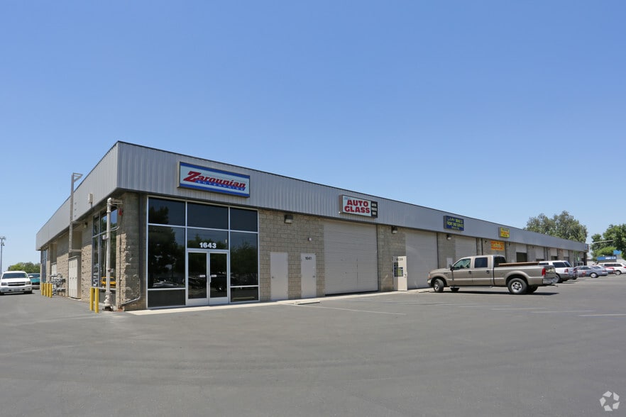 More Photos Of 1623 E Main St, Visalia Warehouse For Lease