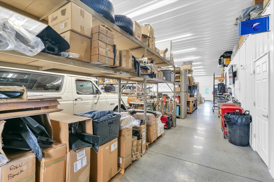 More Photos Of 109 Front St, Mansfield Industrial For Sale