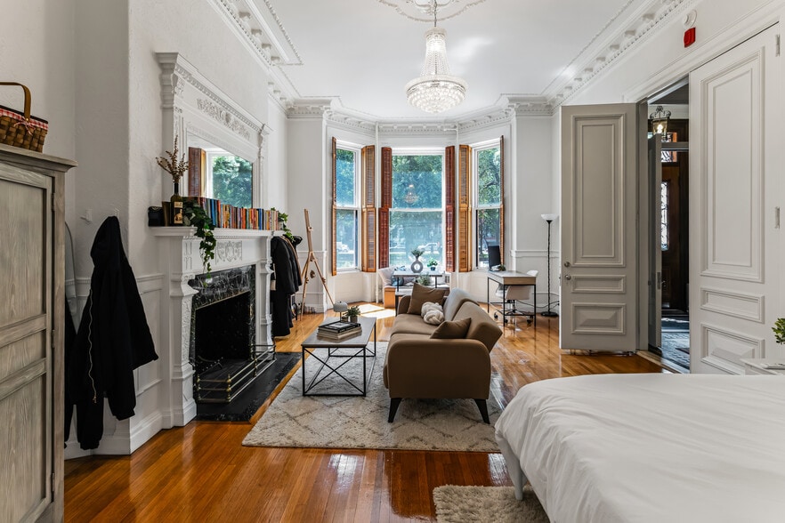 More Photos Of 57 Commonwealth Ave, Boston Apartments For Sale