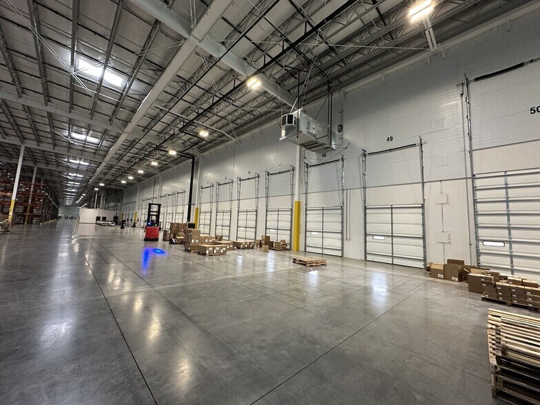More Photos Of 850 Commerce Center Dr, Fernley Distribution For Lease