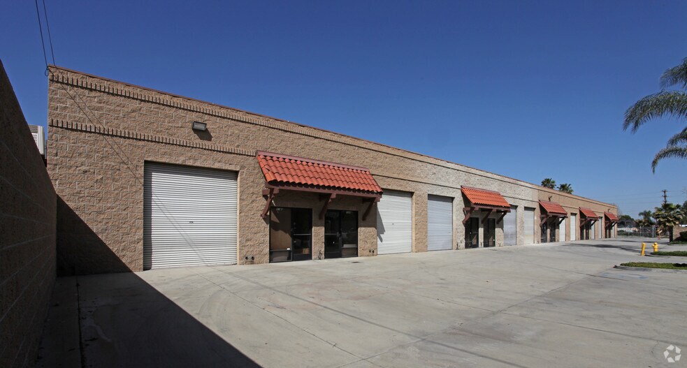 More Photos Of 1543-1591 E Grand Ave, Pomona Manufacturing For Lease