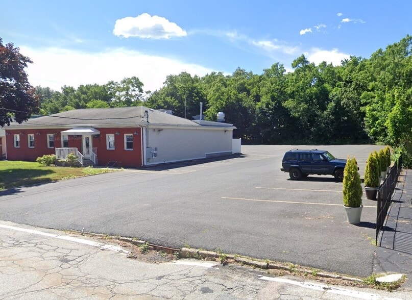 More Photos Of 48 School St, Lincoln Restaurant For Sale