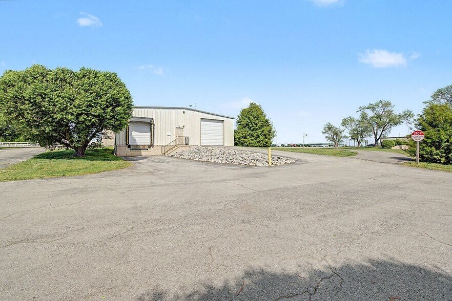 More Photos Of 254 Commerce Ct, Hopkinsville Industrial For Sale