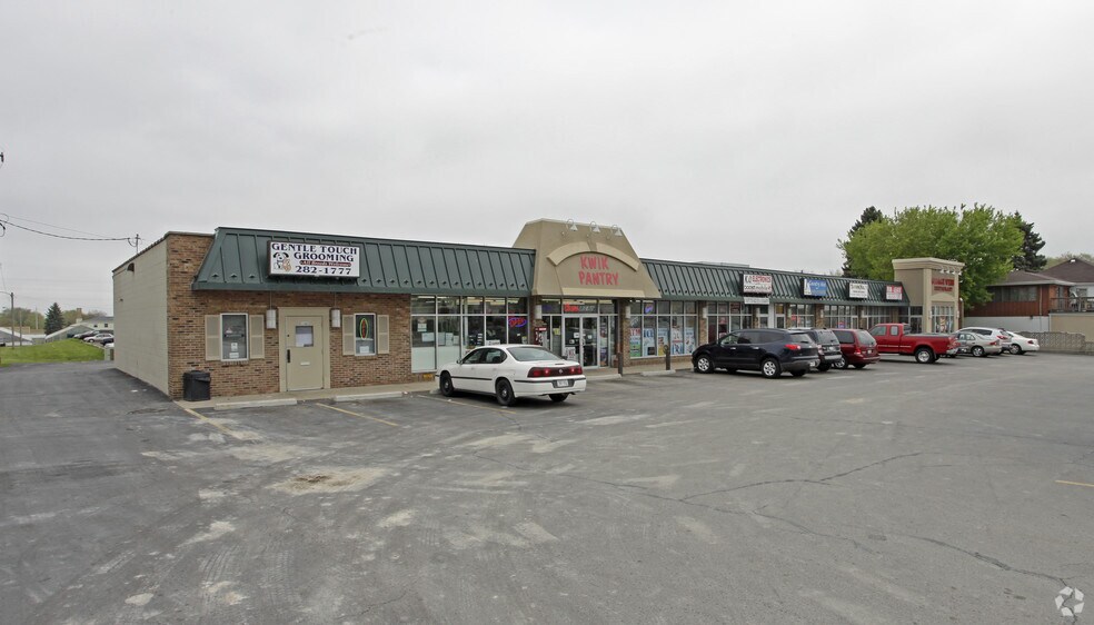 Primary Photo Of 2014 W Layton Ave, Milwaukee Freestanding For Lease