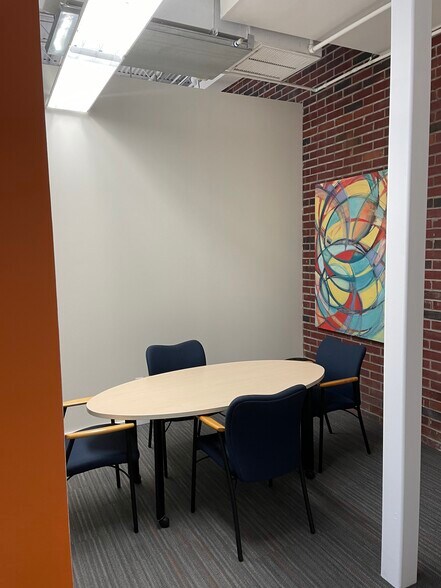 More Photos Of 1860 N Avenida Republica De Cuba, Tampa Office For Sale