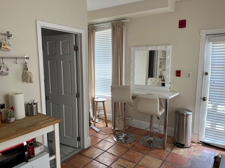 More Photos Of 92 Bethlehem Pike, Philadelphia Office For Lease