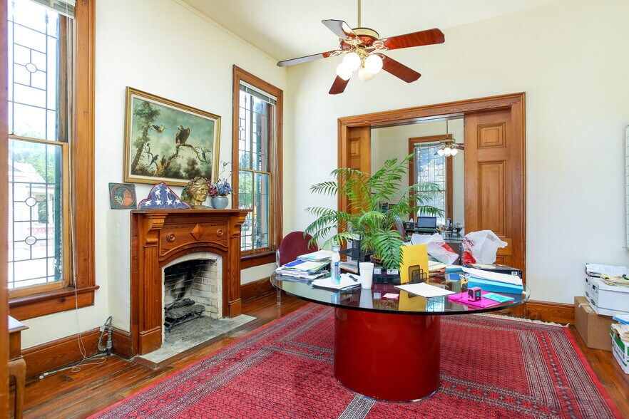 More Photos Of 635 S Presa St, San Antonio Storefront Retail Office For Sale