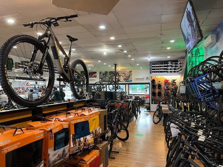 More Photos Of 195 Broadway W, Vancouver Storefront Retail Office For Lease