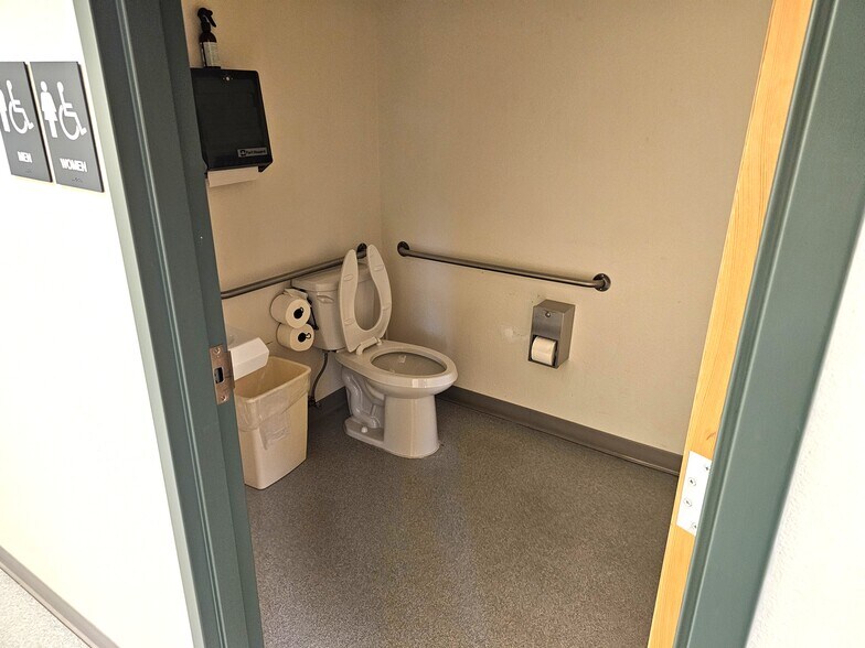 More Photos Of 711 13th St E, Whitefish Healthcare For Sale