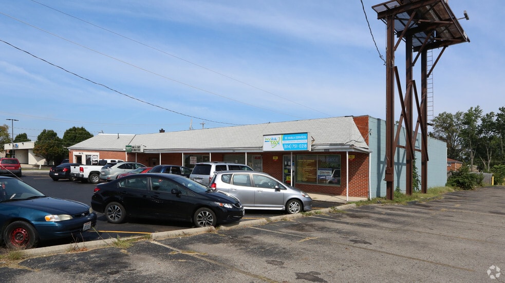 More Photos Of 4678-4688 E Main St, Whitehall General Retail For Lease