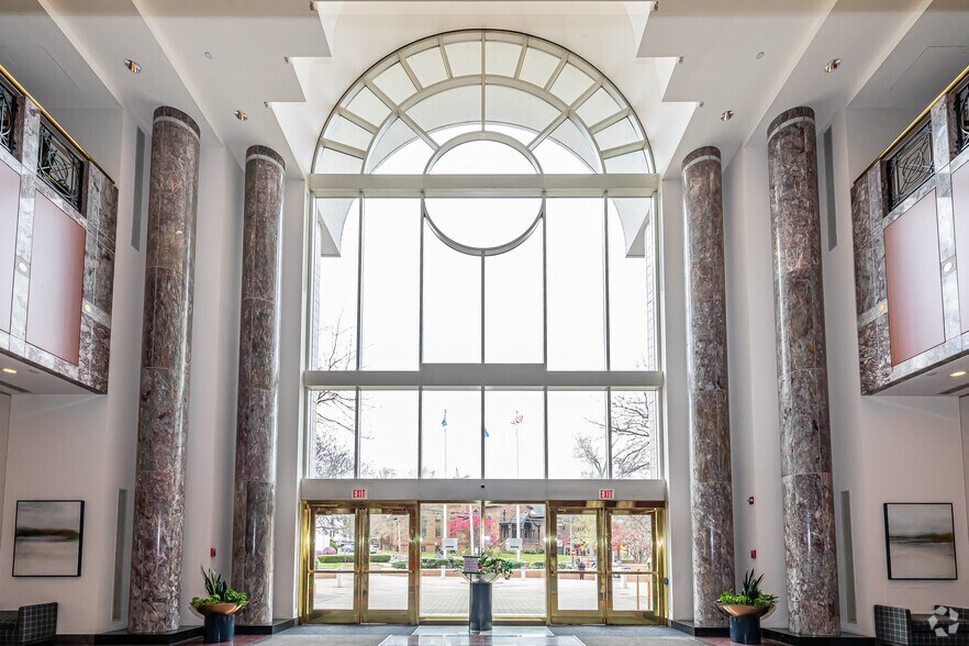 More Photos Of 213 Court St, Middletown Office For Lease