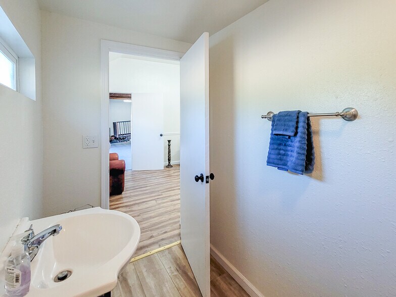 More Photos Of 6937 Perris Hill Park Rd, San Bernardino Industrial For Sale