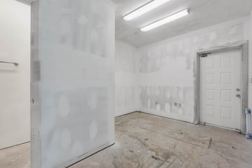 More Photos Of 2306 Lee Rd, Winter Park Medical For Lease