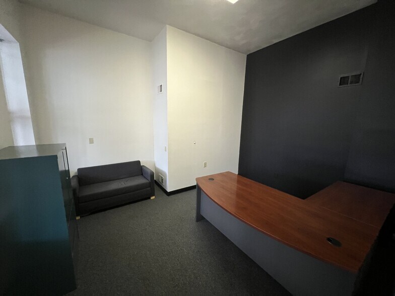 More Photos Of 910 Plum St, Cincinnati Loft Creative Space For Sale