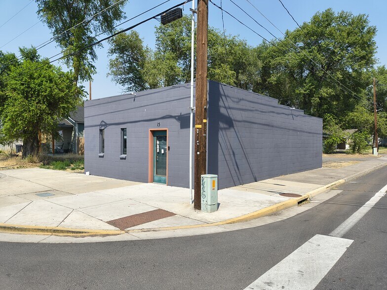 Primary Photo Of 15 NE 7th St, Madras Office For Sale