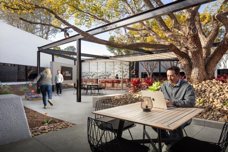 More Photos Of 5825 Oberlin Dr, San Diego Research And Development For Lease