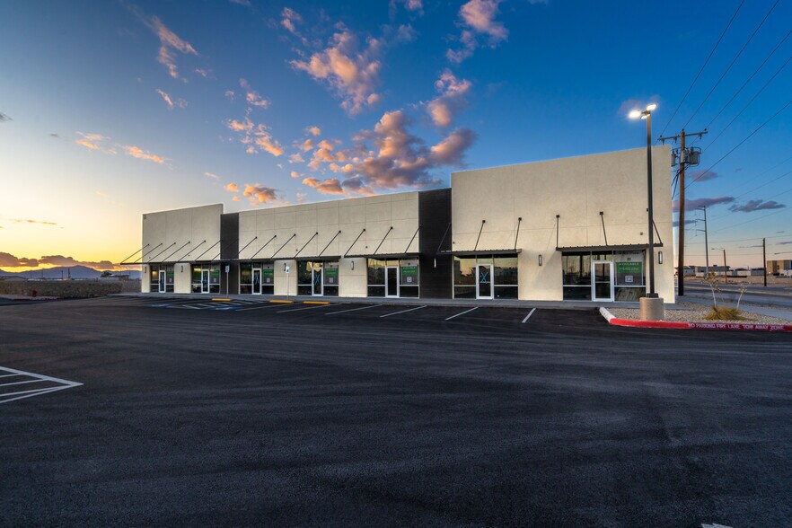 More Photos Of 15000 Edgemere, El Paso Storefront For Lease