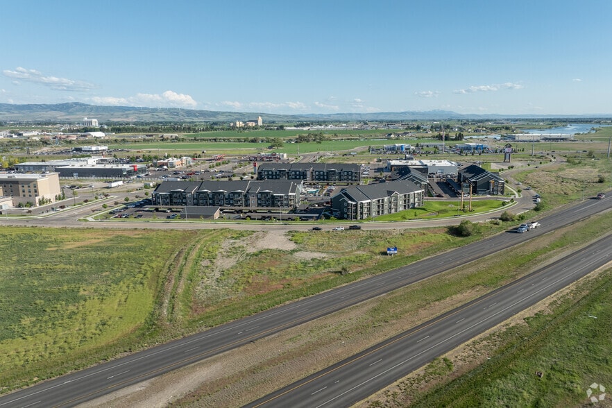 More Photos Of 3040 S South Fork Blvd, Idaho Falls Apartments For Sale