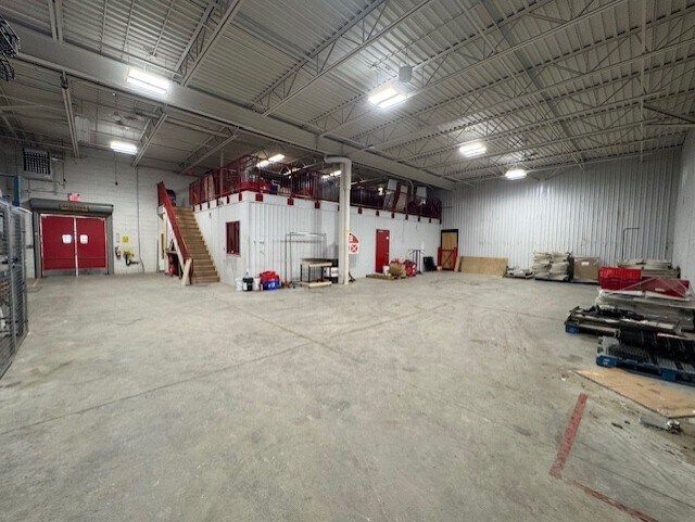 More Photos Of 2954 Ontario St, Perth East Freestanding For Lease