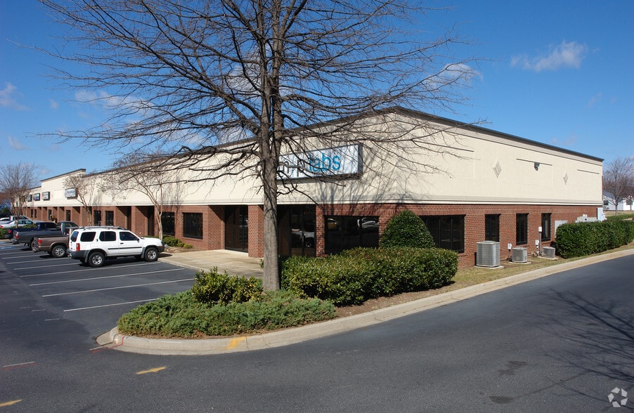 Primary Photo Of 481 Garlington Rd, Greenville Showroom For Lease