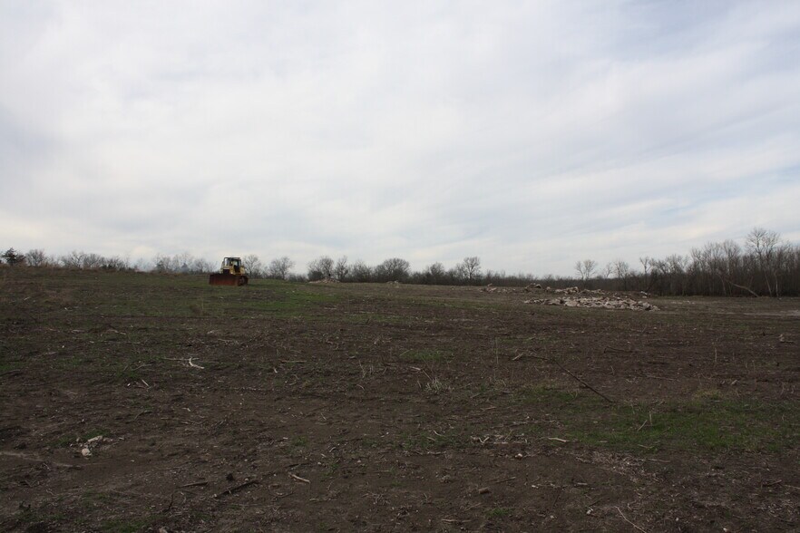 More Photos Of 100 Interstate 30, Greenville Land For Lease