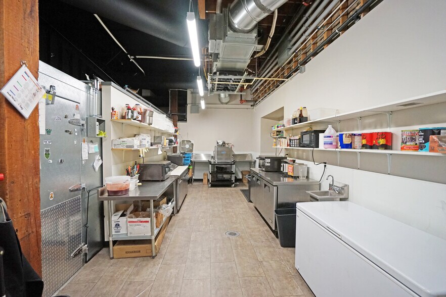 More Photos Of 107-111 S 1st St, Yakima Storefront Retail Office For Lease